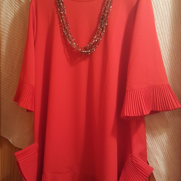 Red knee length dress. - Picture 2 of 4